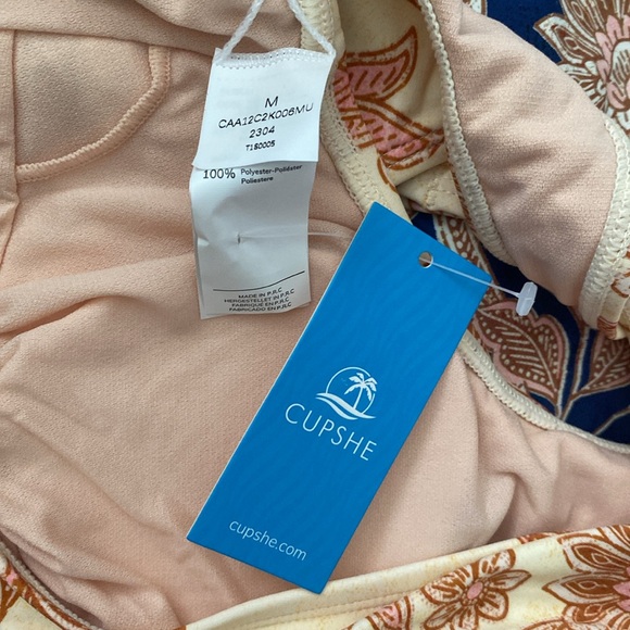 Cupshe | size medium swim suit - Picture 5 of 5